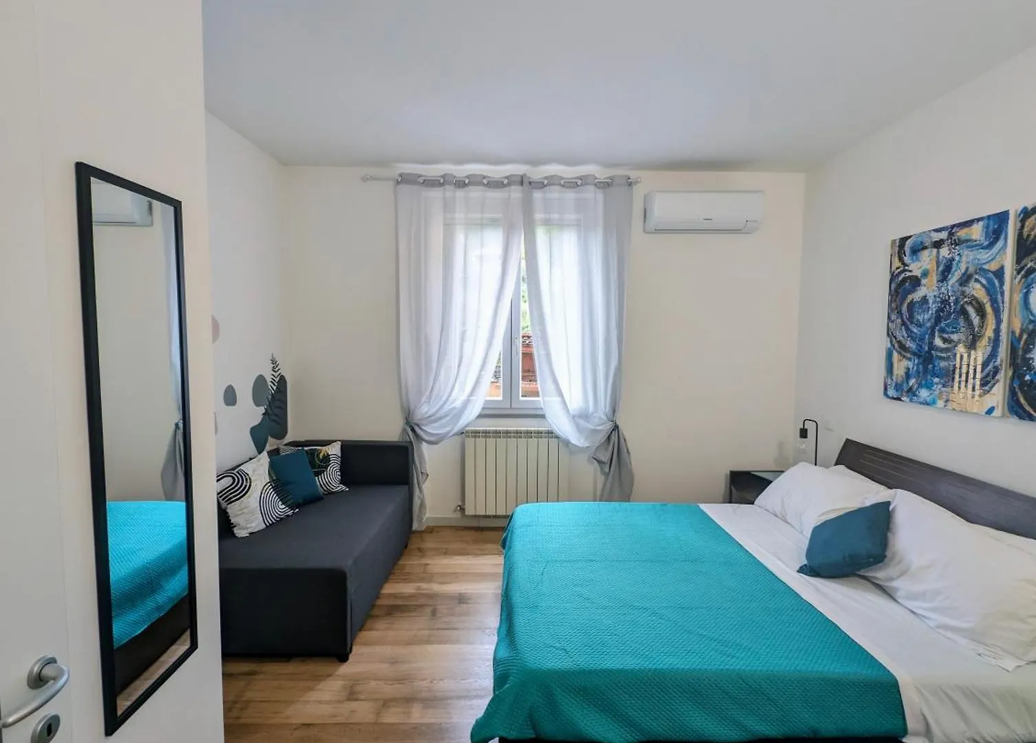 Apartment Laspeziaduecentottanta Casa Vacanze 5 Terre La Spezia Italy